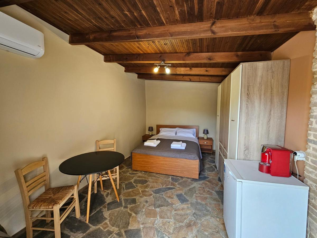 Villa Clotho Pórto Ráfti Exteriör bild